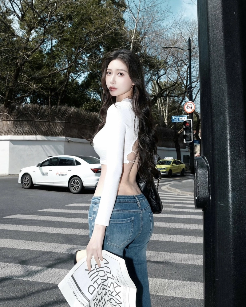 Biểu cảm dễ thương của gái xinh 18 tuổi tạo ấn tượng