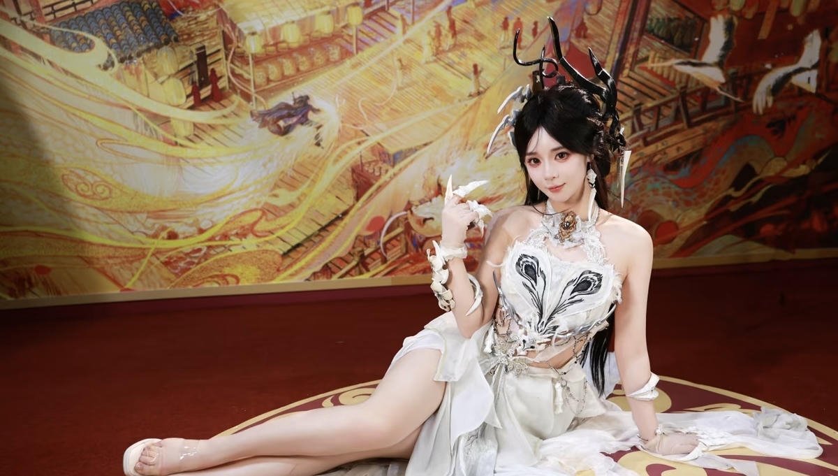 Cosplay bạch cốt tinh thumbnail