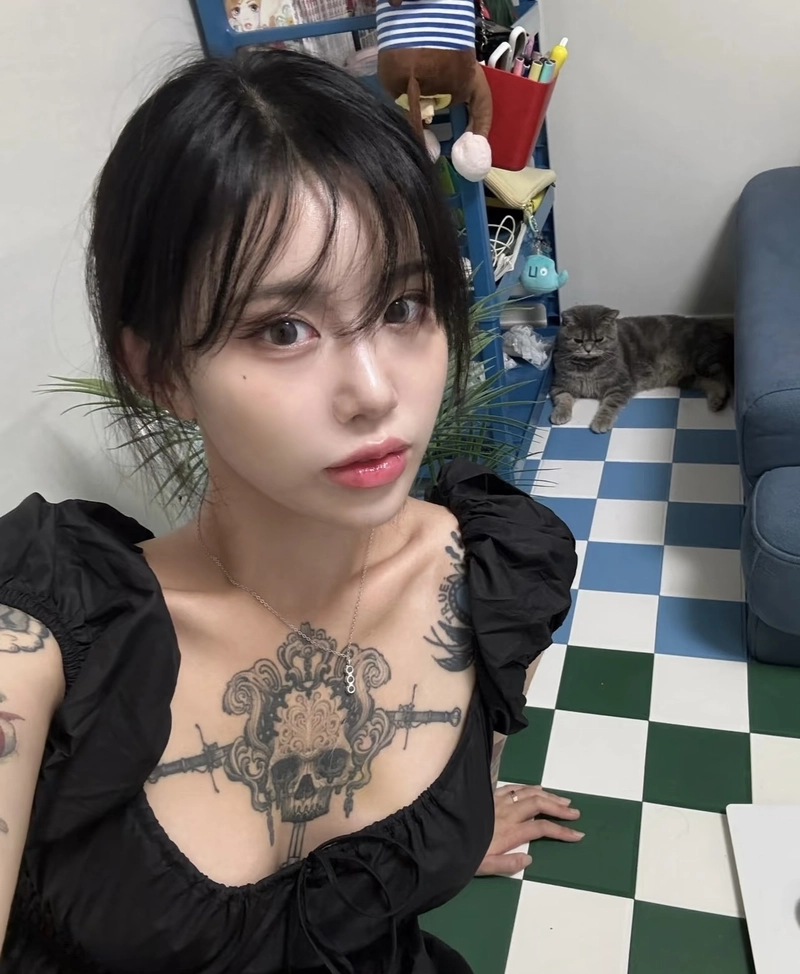 Gái xinh xăm mình mang nét đẹp quyến rũ hiện đại