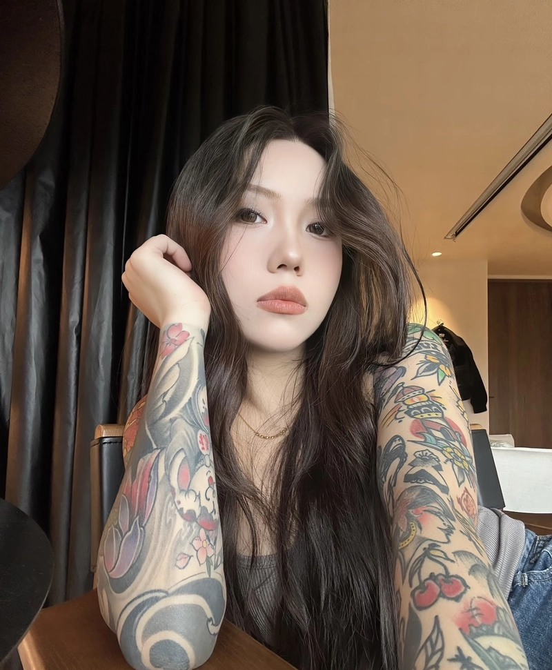 Gái xinh xăm mình mang vẻ đẹp hiện đại quyến rũ