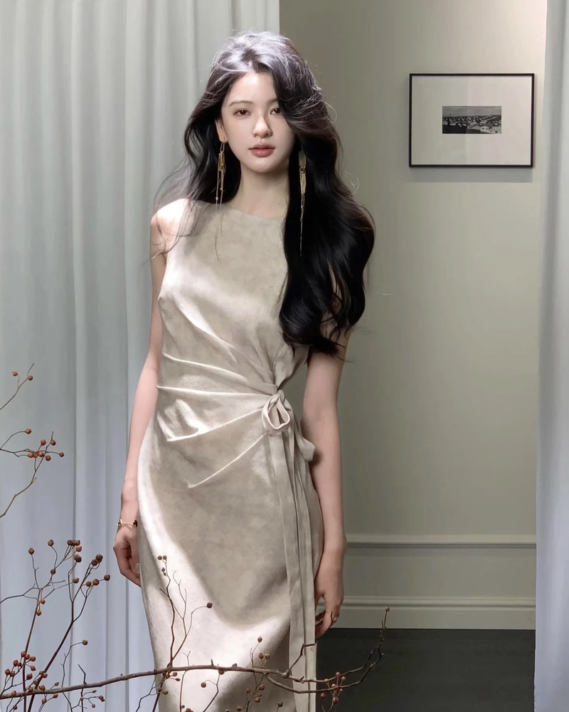 Gương mặt rạng rỡ gái xinh tóc dài cuốn hút