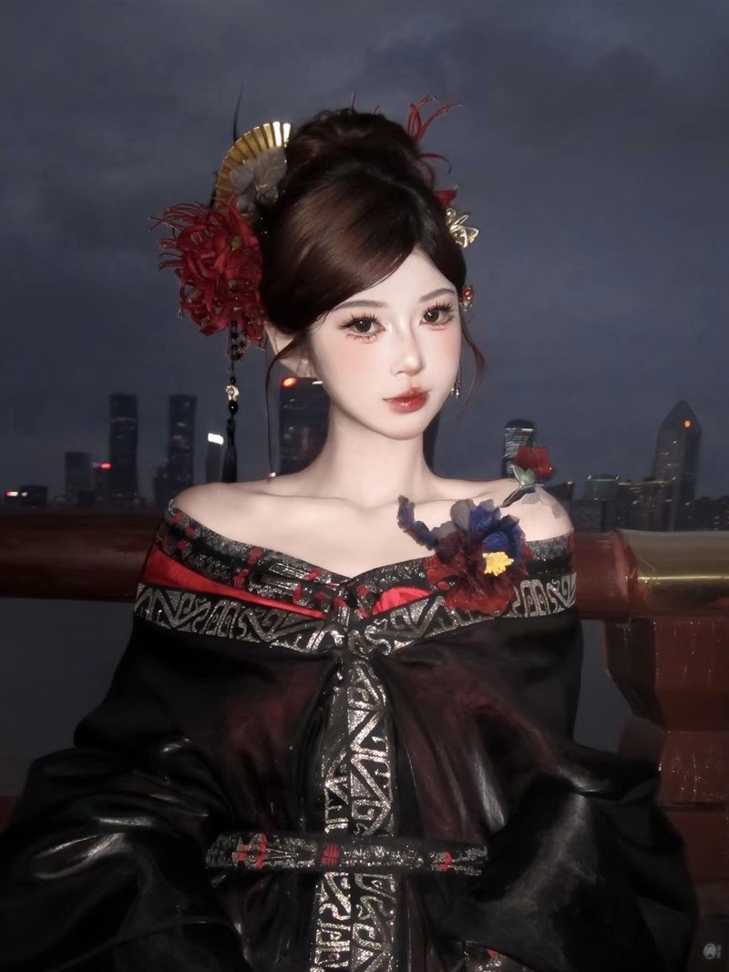 Gương mặt xinh xắn của cô gái cổ trang mang nét tinh tế