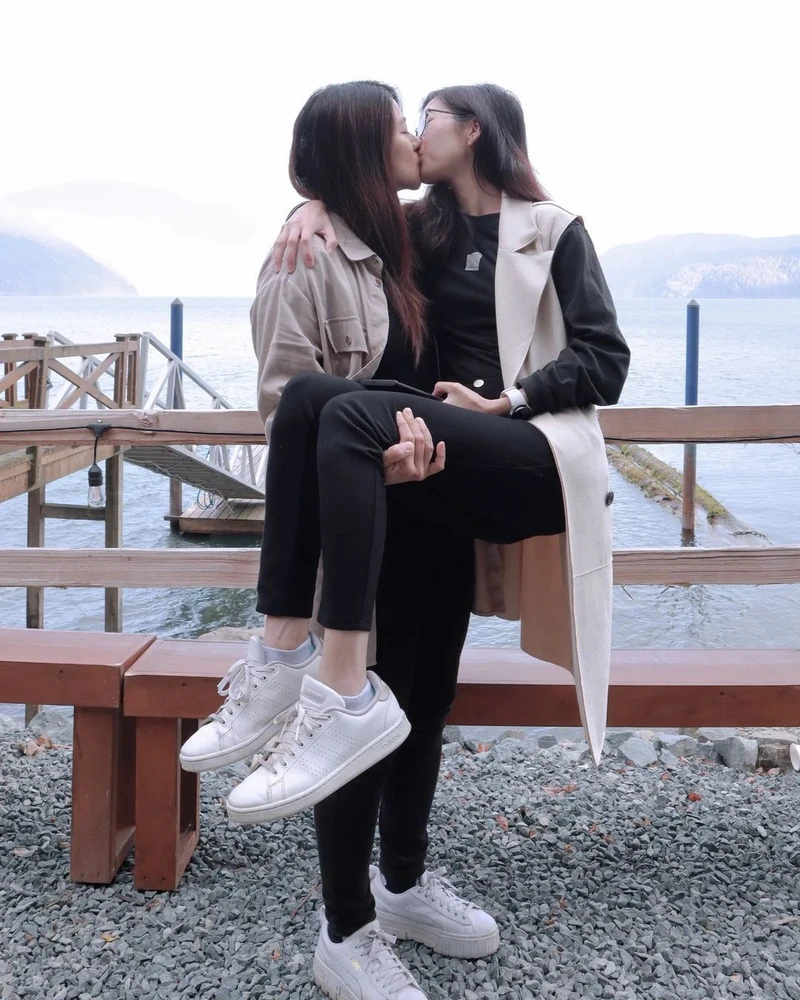 Hình Les Sex Thú Vị Mềm Mại