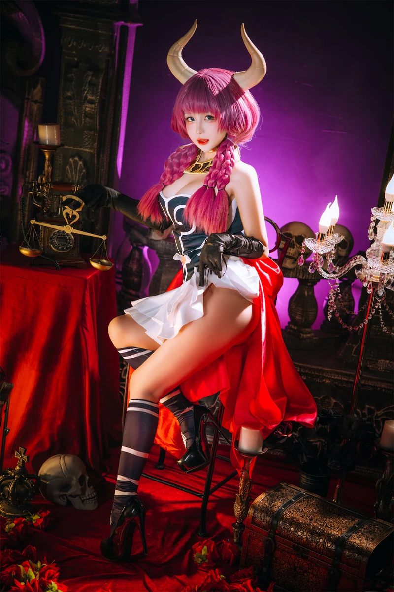 Hình ảnh cosplay thủ dâm nóng ran đầy mê hoặc