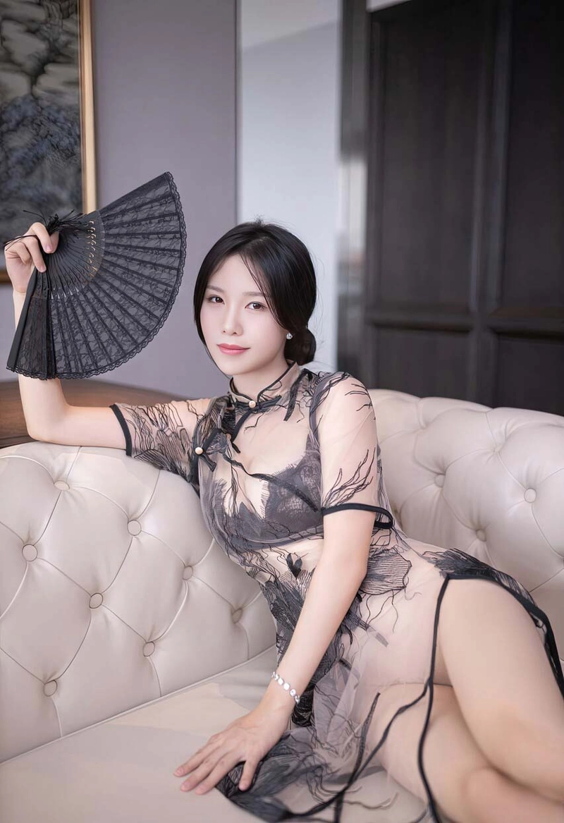 Hình sex xiuren vẻ mặt dâm dục