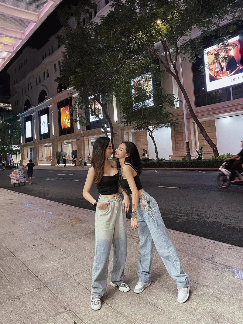 Les Sex Hình Nóng Quyến Rũ