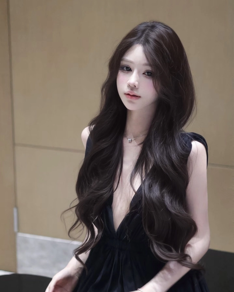 Mái tóc dài tự nhiên gái xinh nhìn rất xinh đẹp