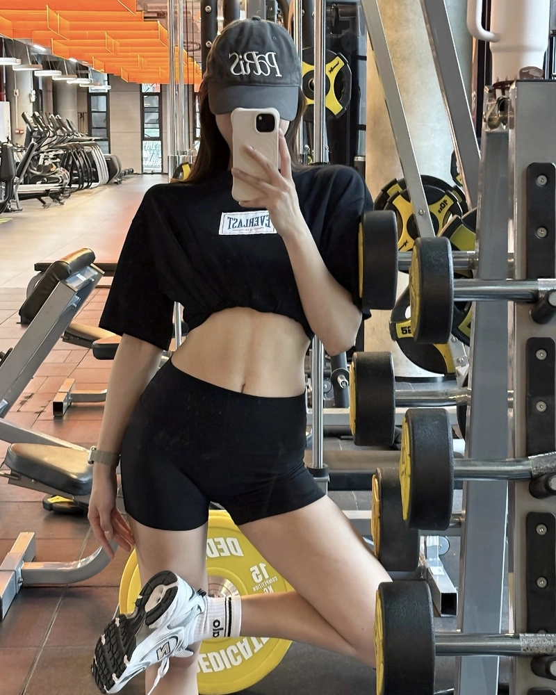 Nét đẹp năng động của cô gái gym đầy sức sống