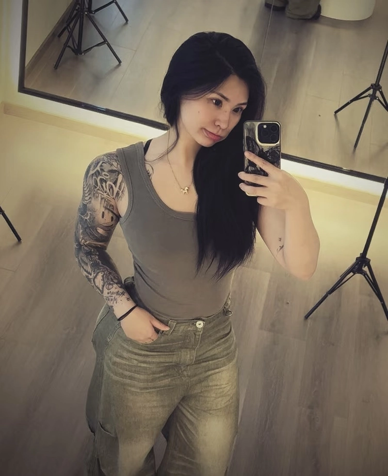 Nét đẹp quyến rũ nổi bật của girl xinh xăm hình