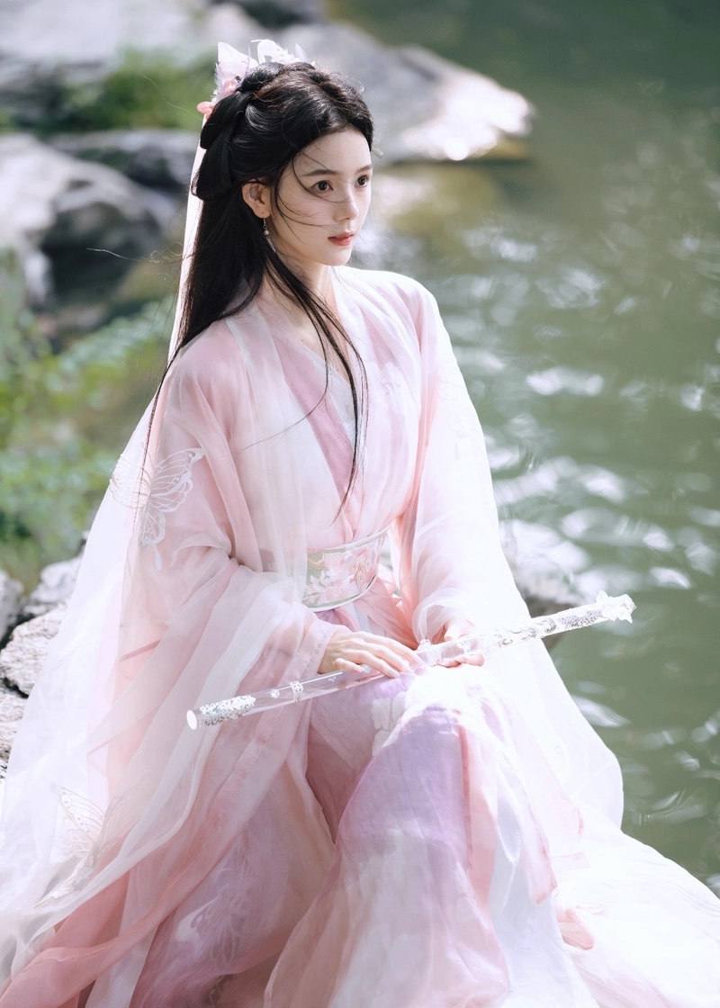 Nét đẹp thuần khiết ảnh gái xinh cổ trang đầy mê hoặc