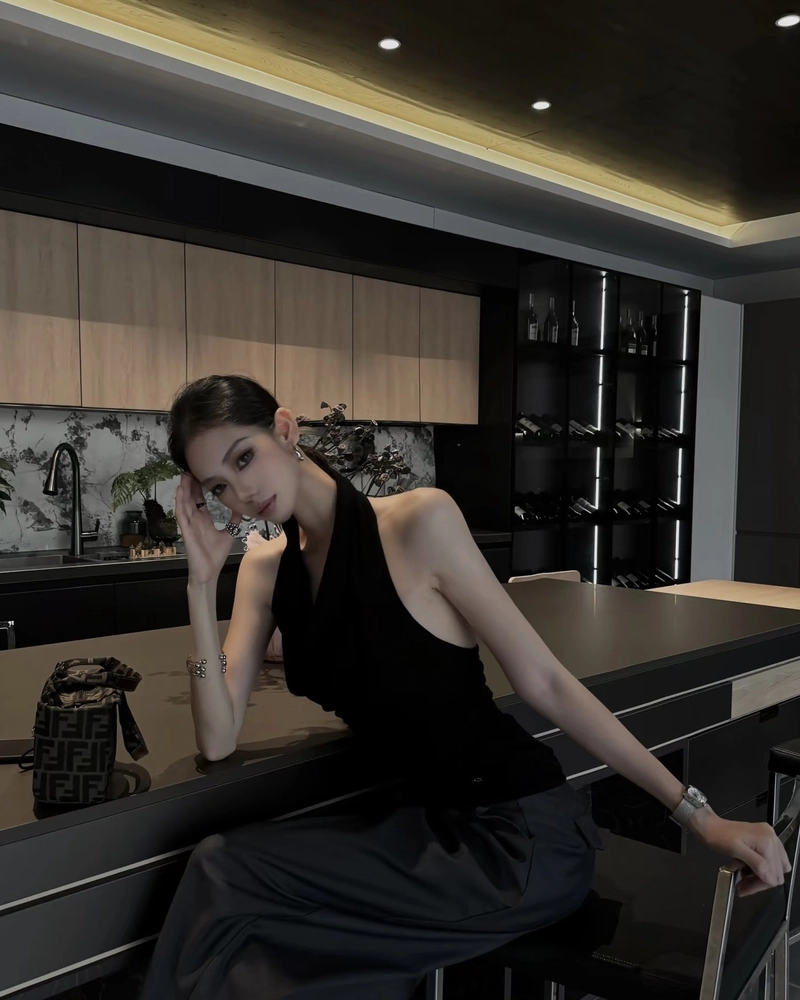 Nụ cười duyên dáng của gái xinh 9x rất xinh đẹp