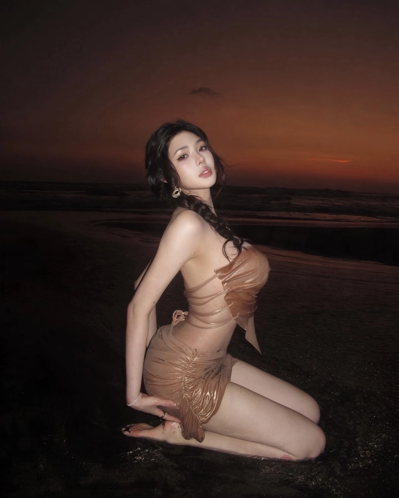 Phong cách cuốn hút ảnh gái xinh bikini đầy sức sống