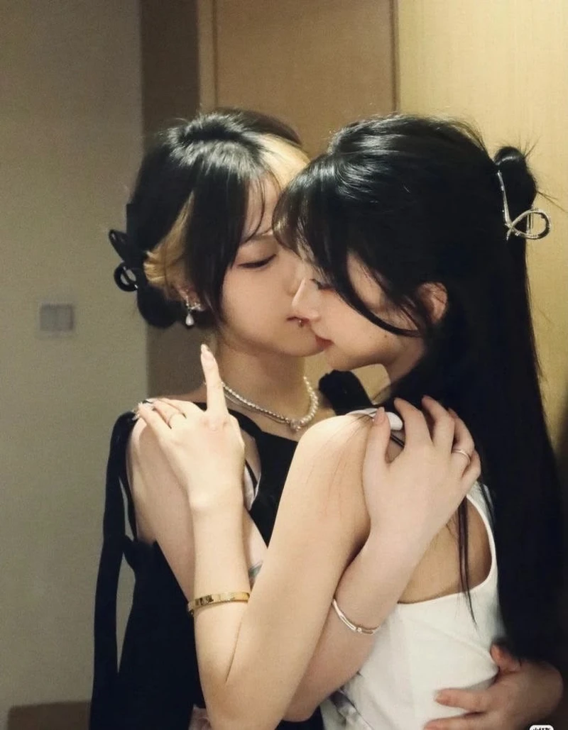 Sex Les Nóng Bỏng Đam Mê