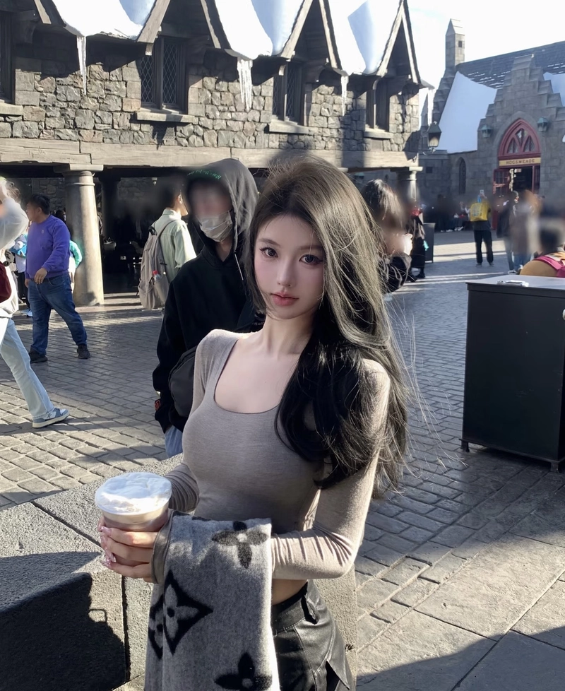 Sự trong sáng của cô gái 18 tuổi mang nét thuần khiết