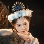 Tạo hình yêu tinh xương trắng cosplay phong cách u tối