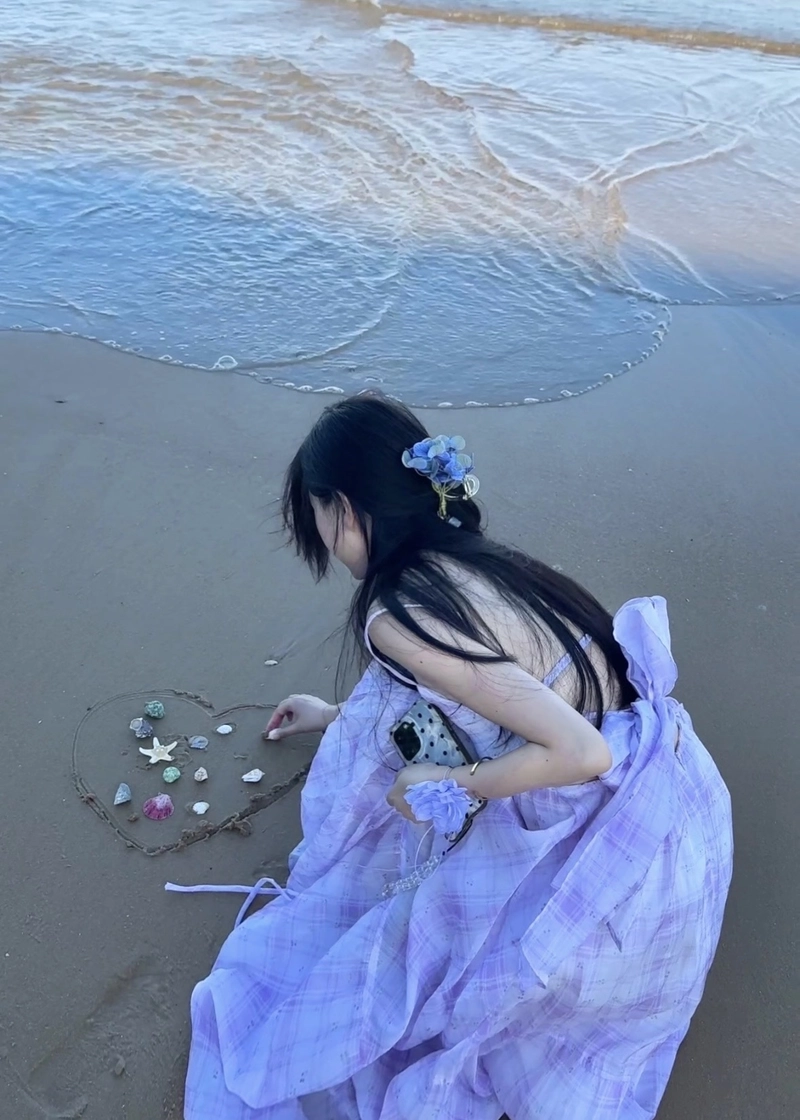 Thần thái nhẹ nhàng của gái xinh quay lưng rất đẹp