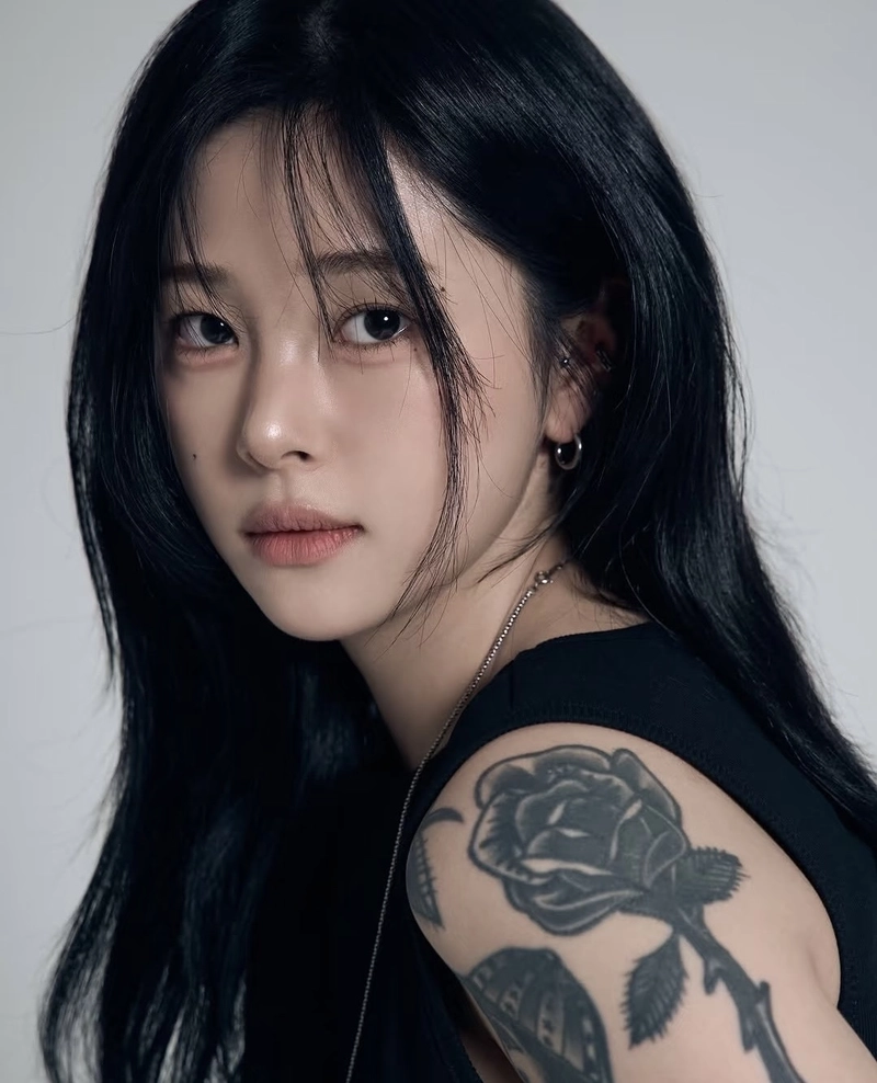 Vẻ đẹp cá tính độc đáo của cô gái xinh xăm mình