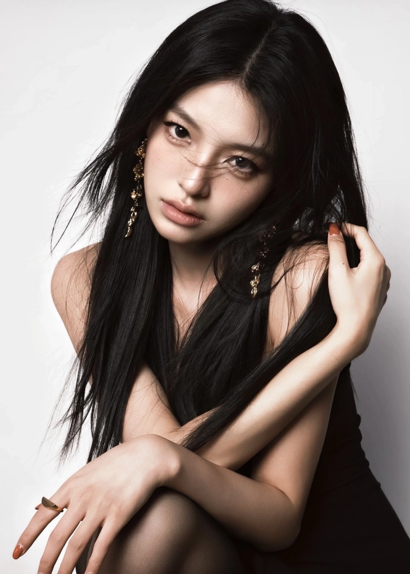 Vẻ đẹp trong veo của cô gái xinh khiến chú ý