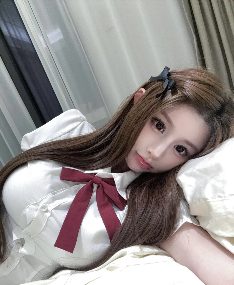 Vẻ ngoài ưa nhìn gái xinh 18 tuổi gây thiện cảm