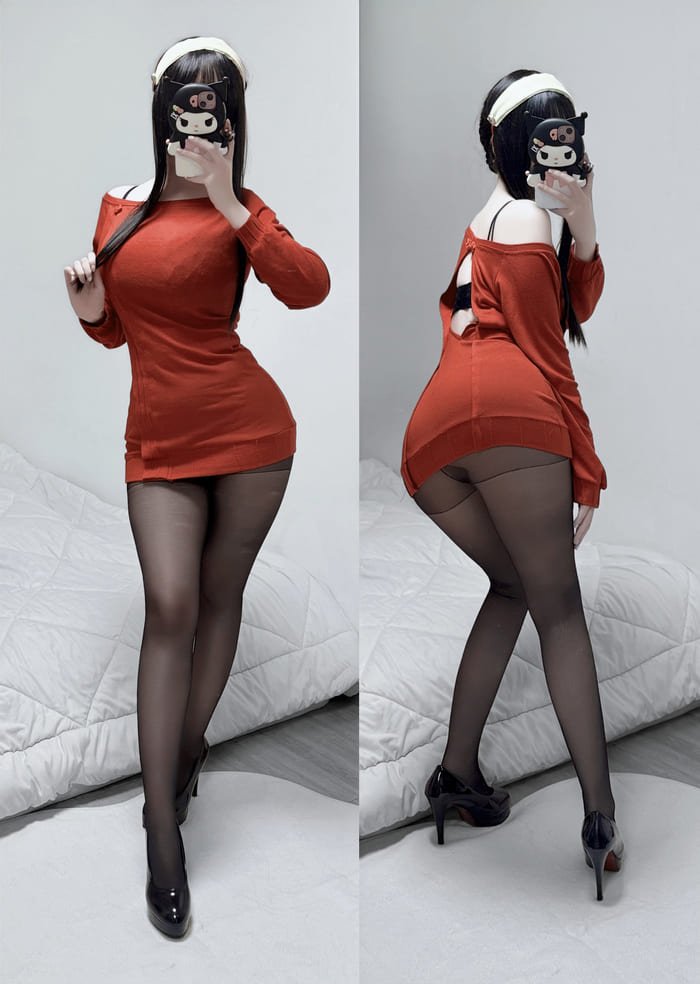 ảnh For Yorger trong trang phục đỏ cực sexy