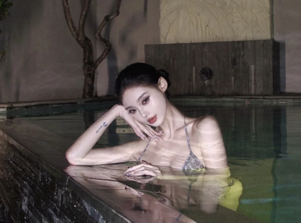 ảnh gái xinh bikini thumbnail