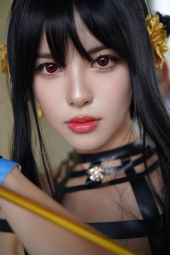 cosplay For Yorger make chân thực siêu nét