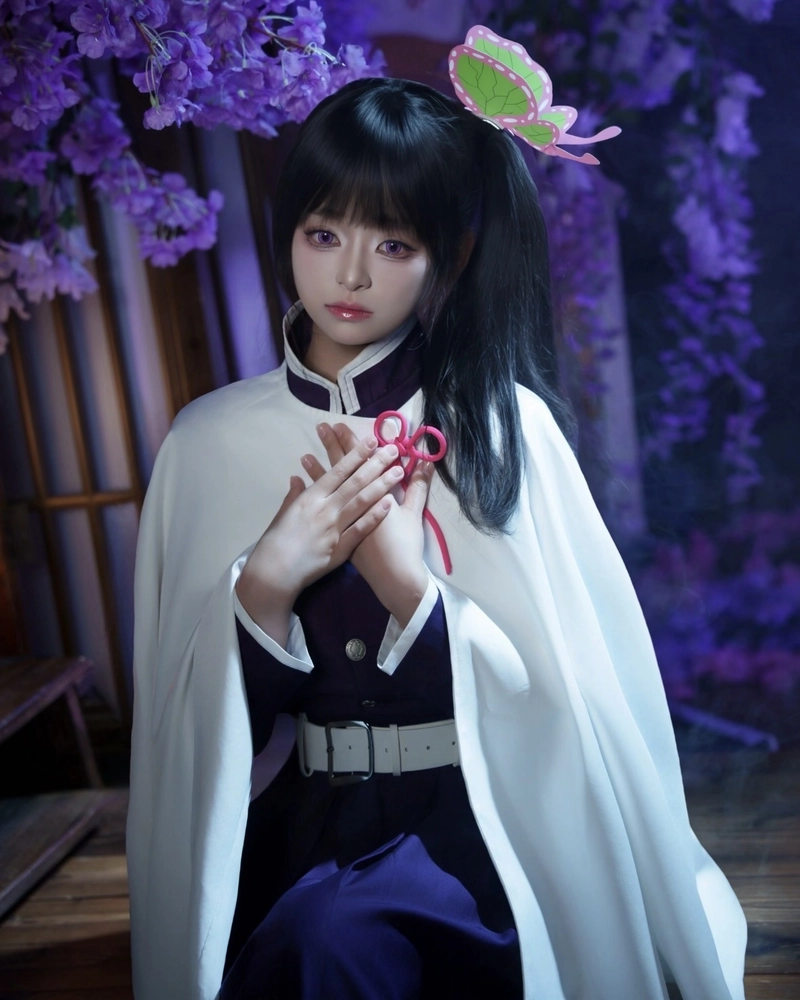 Ảnh Cosplay Kanao ánh mắt hiền hòa đầy sức hút tự nhiên