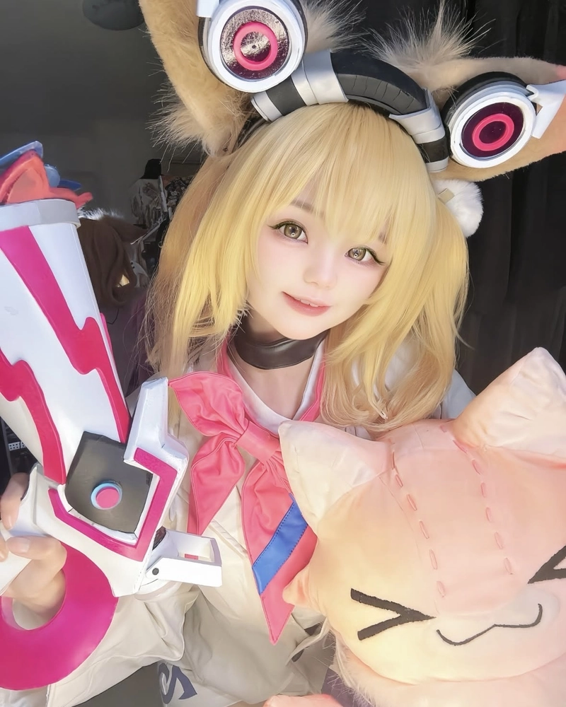 Ảnh Neneko cosplay phối màu sáng tạo cảm giác trẻ trung