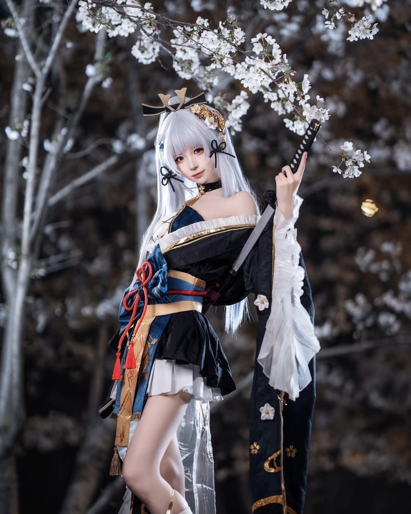 Ảnh gái xinh cosplay Genshin Impact biểu cảm sinh động đầy nghệ thuật