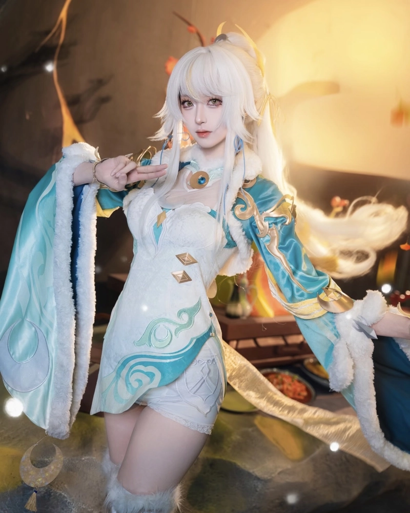 Ảnh gái xinh cosplay Genshin Impact biểu hiện nhẹ nhàng đầy thu hút
