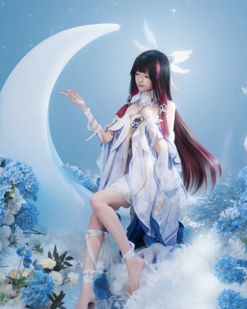 Ảnh gái xinh cosplay Genshin Impact thần sắc nhẹ nhàng đầy thu hút