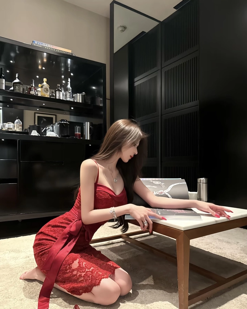 Ảnh gái xinh nóng bỏng sở hữu khí chất nổi bật rất quyến rũ