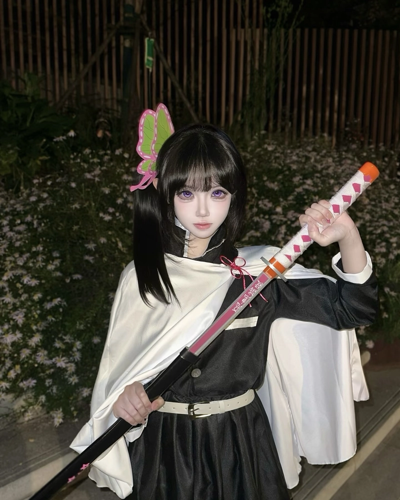 Cosplay Kanao ánh mắt sâu lắng tạo vẻ đẹp đặc trưng