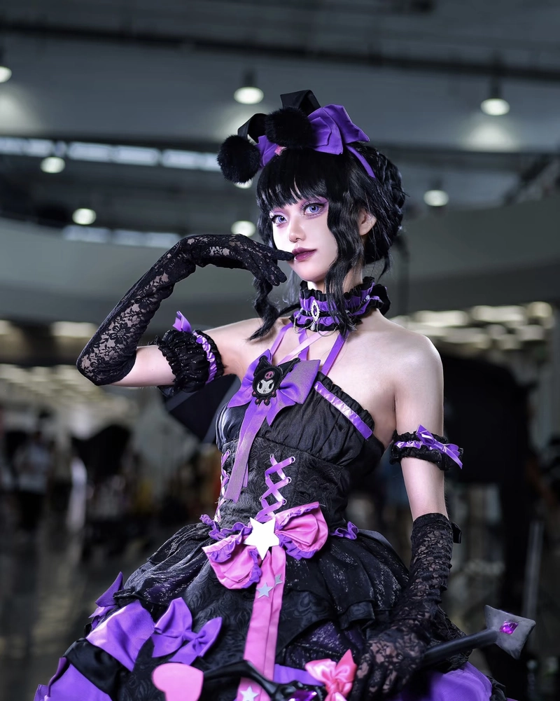 Cosplay Kurumi phong cách huyền bí rất đẹp