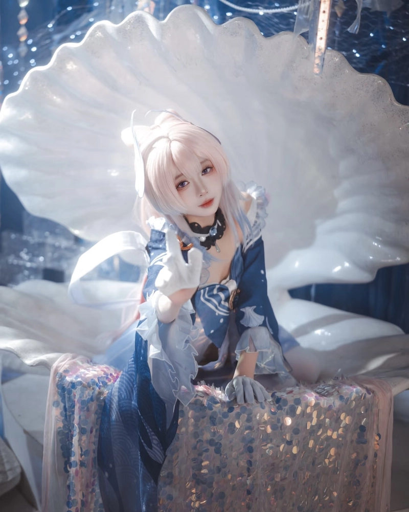 Gái xinh cosplay Genshin Impact mang vẻ đẹp hiện đại đầy sức hút