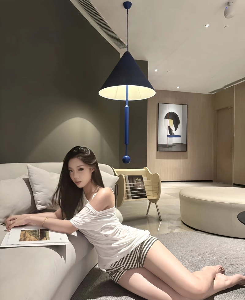 Gái xinh mặc quần ngắn mang vẻ năng động đầy tự tin