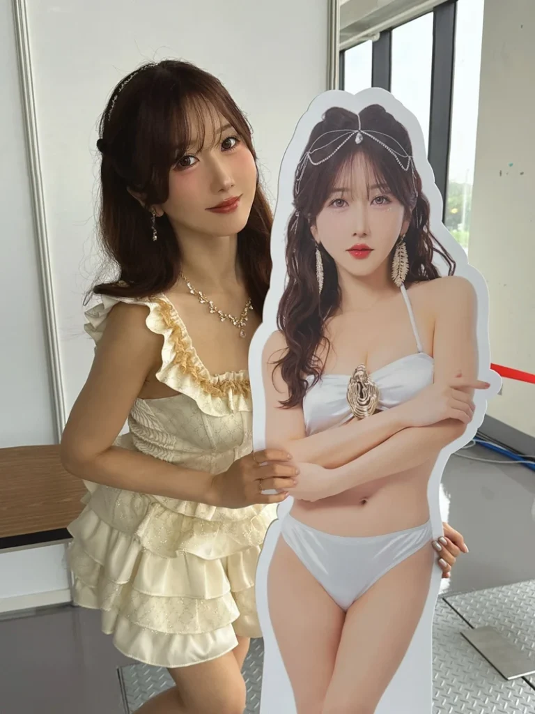 Hibiki Otsuki Ảnh Nóng Đầy Sức Sống