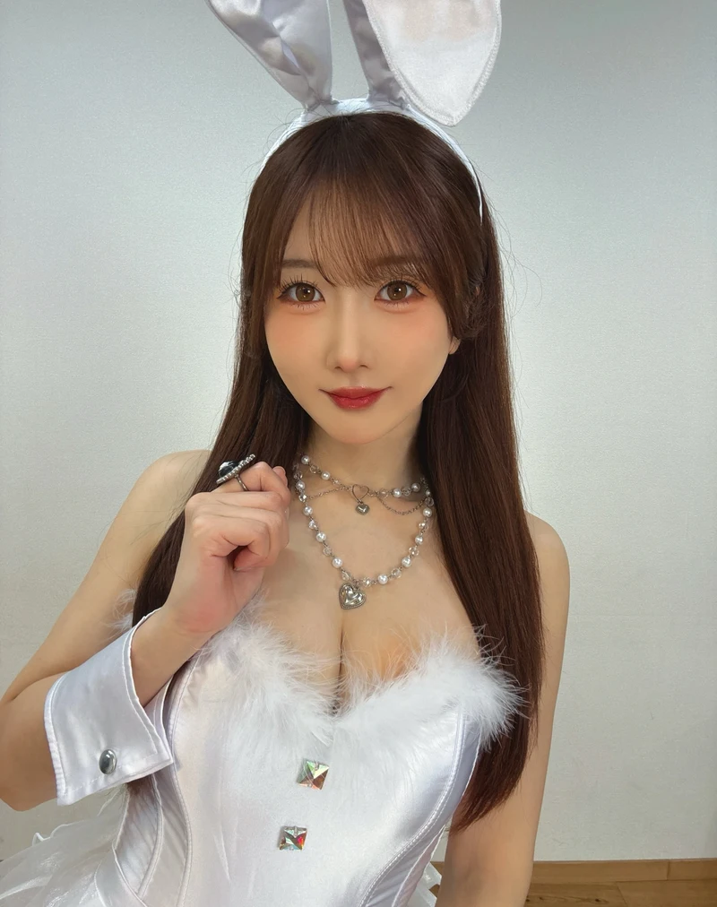 Hình Nóng Hibiki Otsuki Thướt Tha Gợi Cảm
