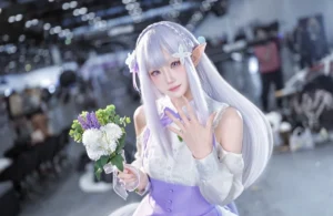 ảnh cosplay Emilia thumbnail