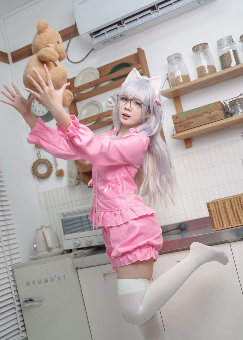 Ảnh cosplay Sagiri Izumi với gương mặt non trẻ dễ thương
