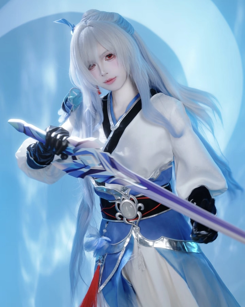 Bức ảnh Jingliu cosplay với thần thái vững vàng điềm đạm