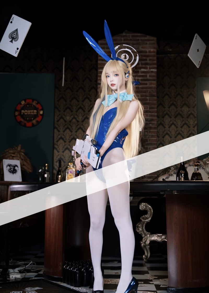 Bức ảnh cosplay Asuma Toki với mái tóc dài thẳng mượt