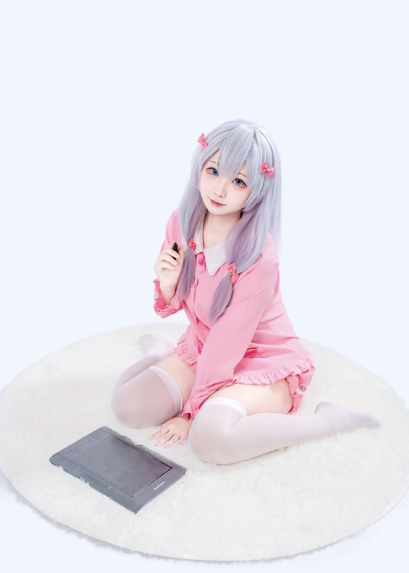 Bức ảnh cosplay Sagiri Izumi với tạo hình em gái đáng yêu