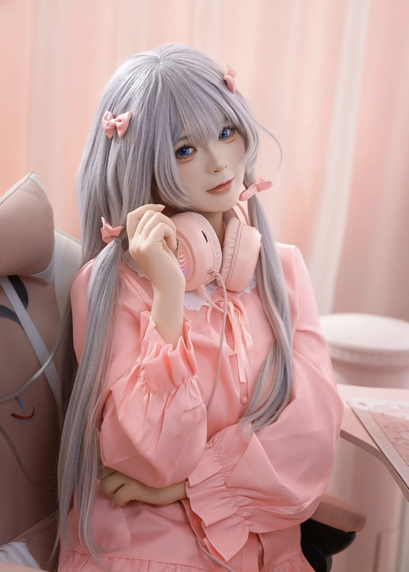 Bức ảnh cosplay Sagiri Izumi với thần thái dịu dàng trong sáng