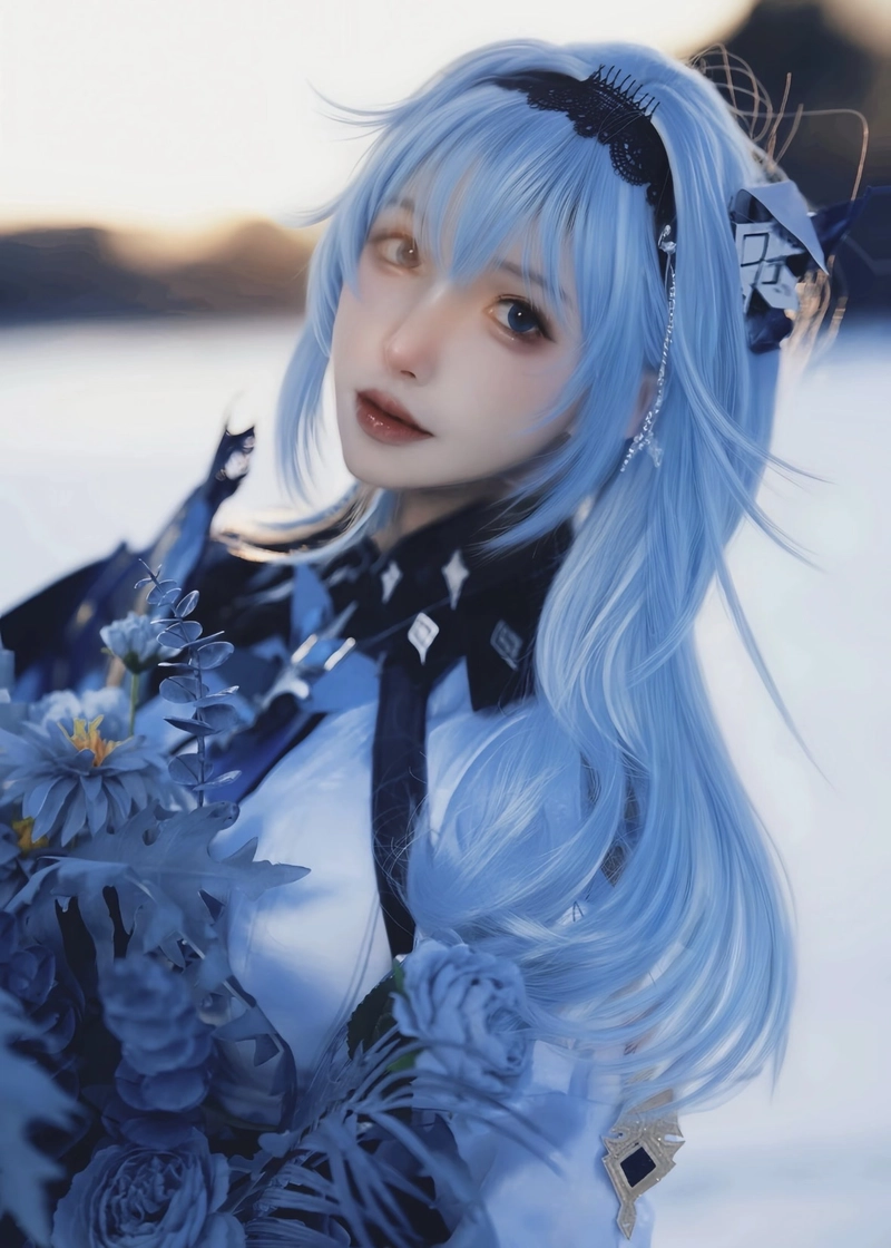 Hình Eula cosplay mang phong cách anime cuốn hút