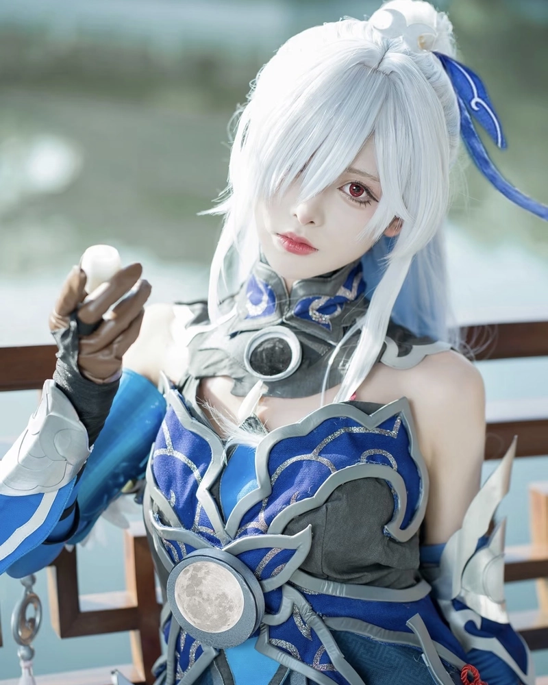 Hình Jingliu cosplay cùng ánh mắt ẩn chứa tâm sự
