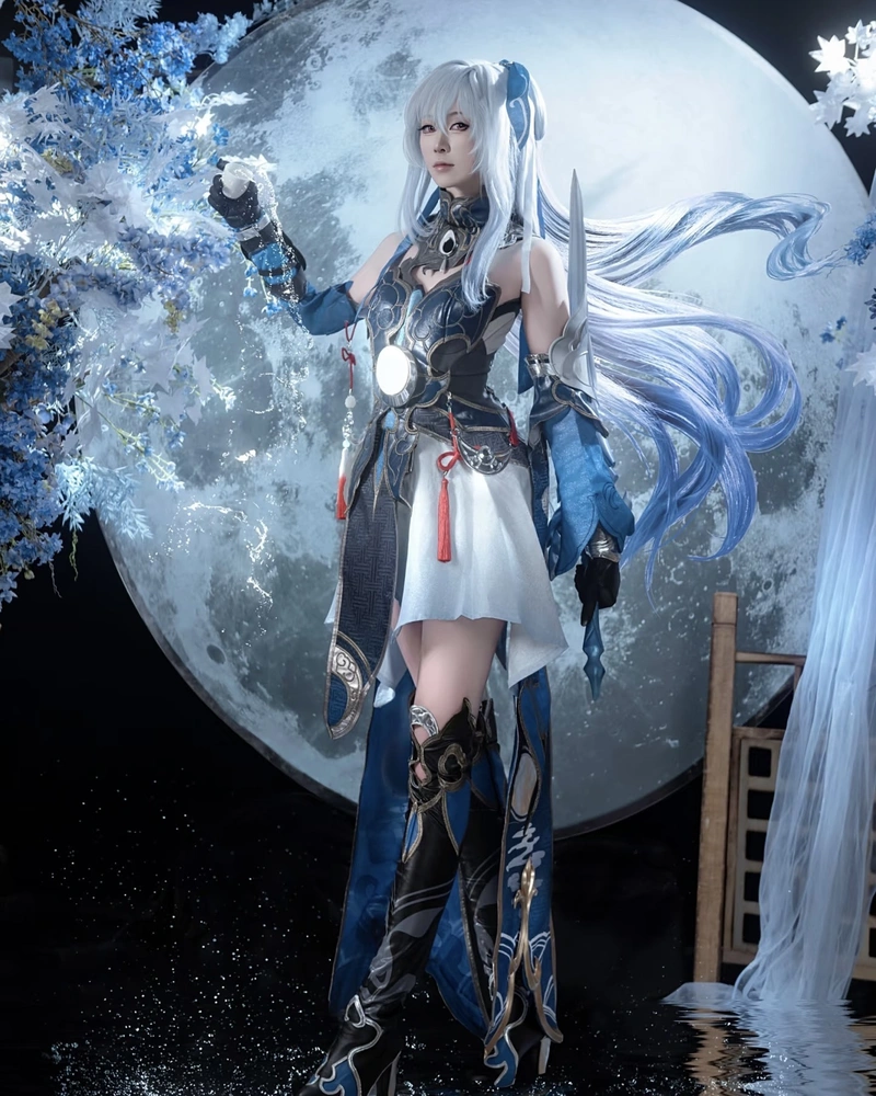 Hình ảnh Jingliu cosplay với vẻ ngoài thanh thoát huyền ảo