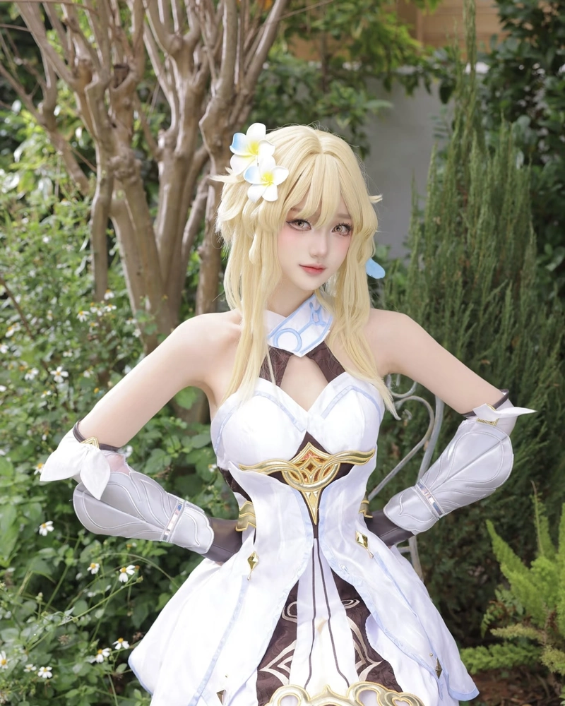 Hình ảnh Lumine cosplay mang cảm giác gần gũi dễ mến
