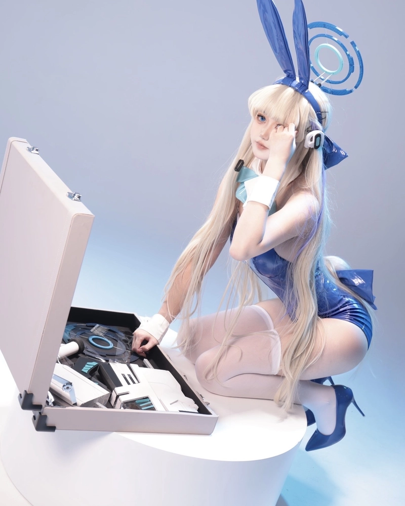 Hình cosplay Asuma Toki cùng thần thái trầm ổn sắc lạnh