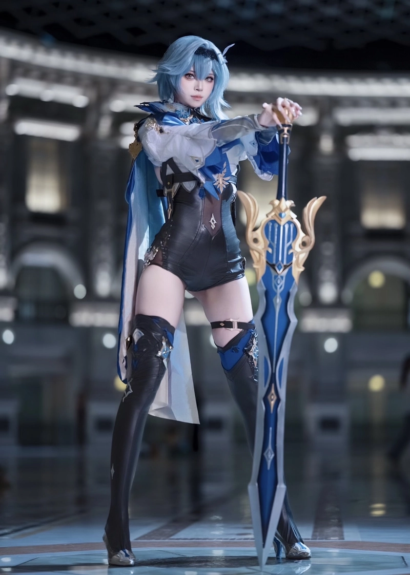 Hình cosplay Eula phong cách chiến binh lạnh lùng